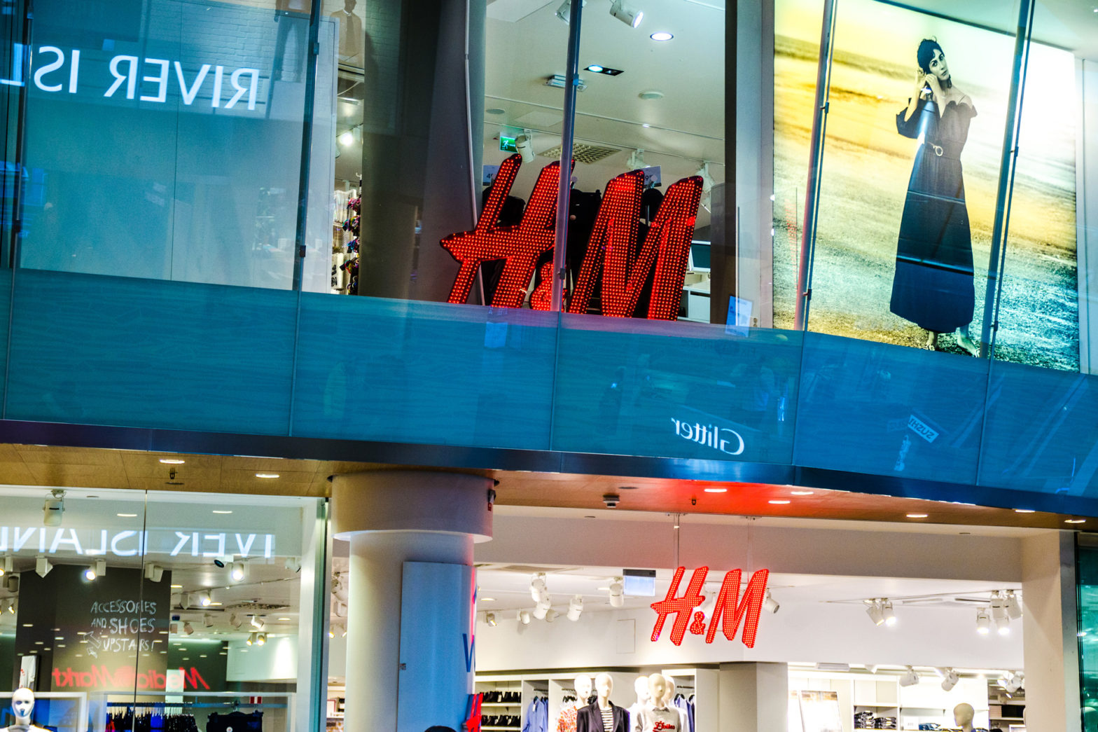 Få vågar kritisera Kinas H&M-bojkott