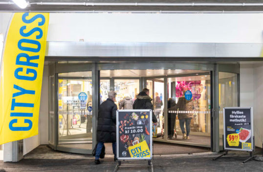 Nöjd med försäljningen trots två procent back