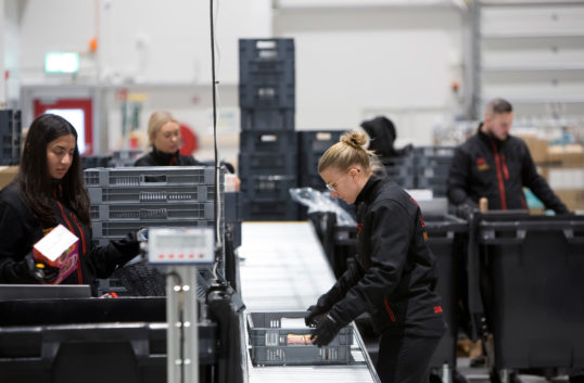 Ica har öppnat nya stora e-handelslagret