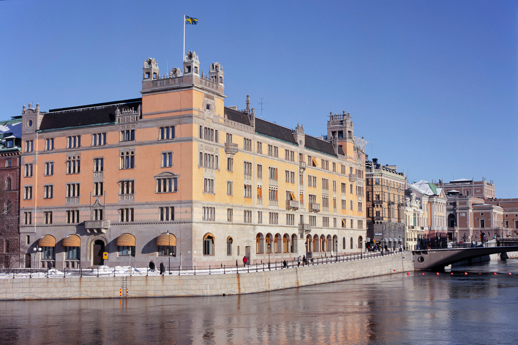 Sverige börjar öppnas steg för steg 1 juni