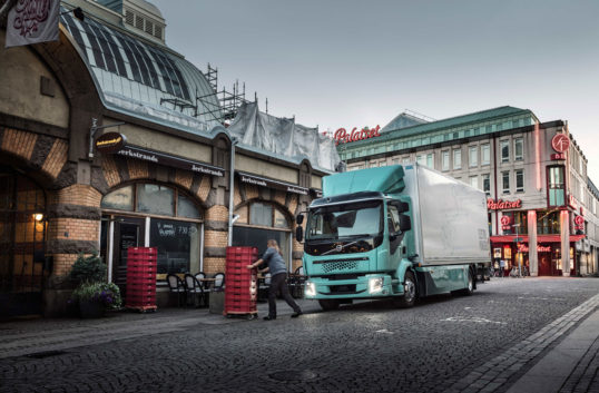 Postnord köper fem nya eldrivna lastbilar
