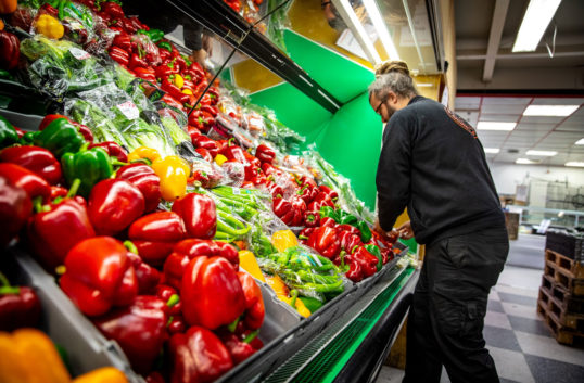 Willys öppnar social matbutik i Malmö