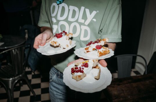 Oddlygood pop-up brunch The Odd Spot – växtbaserad mat och kaffe.