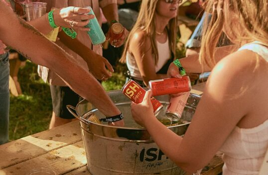ISH alkoholfri cocktail i burk – Mojito och Spritz finns i butik